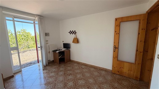 Villa Panoramica In Buone Condizioni Con Trullo Comunicante.